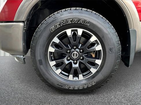 Used 2018 Nissan Titan Platinum Reserve image 34