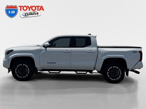 Certified 2025 Toyota Tacoma TRD Sport RWD image 2