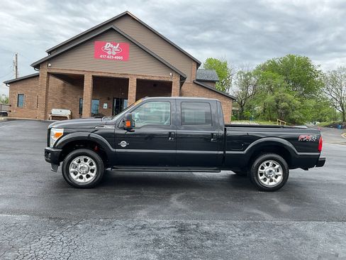 Used 2013 Ford F250 Lariat w/ Lariat Ultimate Pkg image 2
