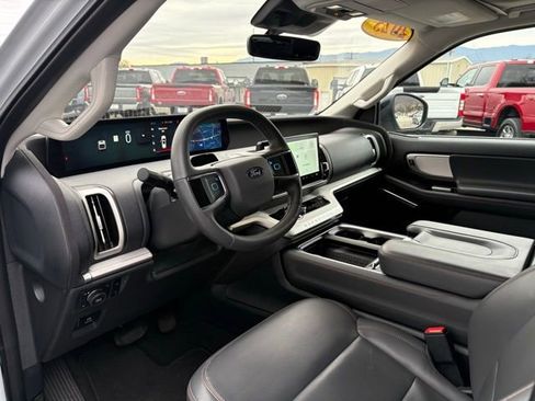 Used 2025 Ford Expedition Max Active image 3