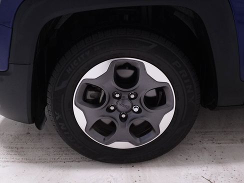 Used 2016 Jeep Renegade Sport w/ Power & Air Group FWD image 9