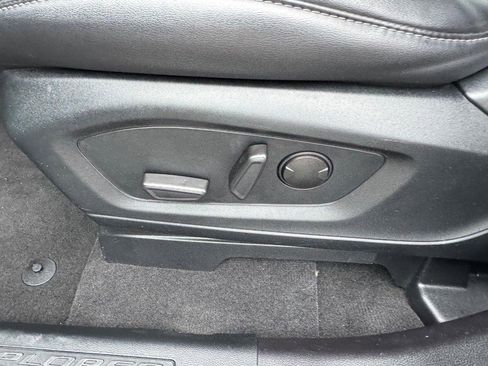 Used 2022 Ford Explorer XLT w/ Equipment Group 202A image 19