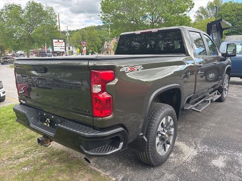 Used 2023 Chevrolet Silverado 2500 Custom w/ Custom Value Package AWD/4WD image 5