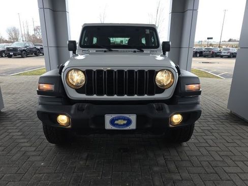 Used 2024 Jeep Wrangler Sport S image 6
