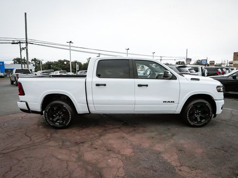 Used 2025 RAM 1500 Big Horn AWD/4WD image 7