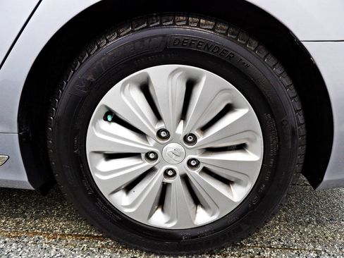 Used 2016 Hyundai Sonata SE FWD image 19