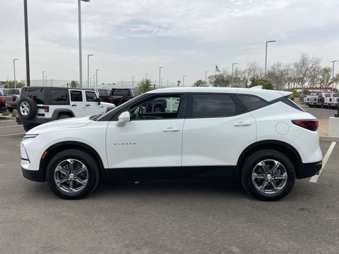 Used 2023 Chevrolet Blazer LT FWD image 4