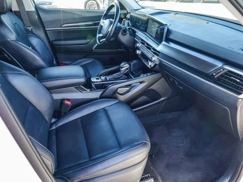 Certified 2023 Kia Telluride S w/ S Sunroof Package image 15