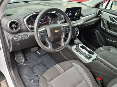Used 2023 Chevrolet Blazer LT FWD image 12