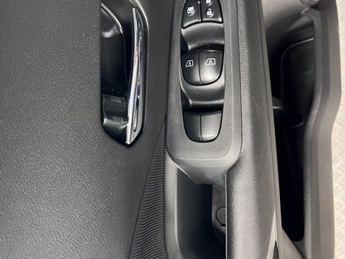 Used 2024 Nissan Kicks SV image 26