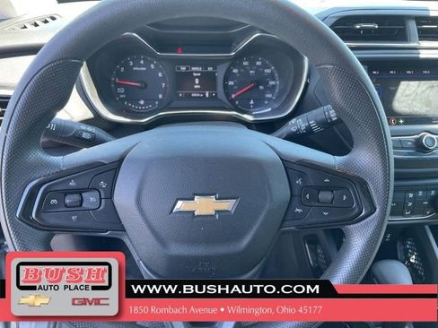 Used 2023 Chevrolet TrailBlazer LT FWD image 16
