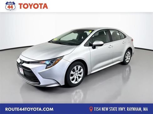 Used 2024 Toyota Corolla LE FWD image 1