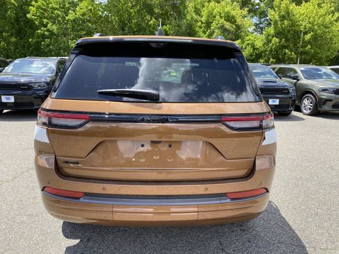 New 2026 Jeep Grand Cherokee Limited AWD/4WD image 4