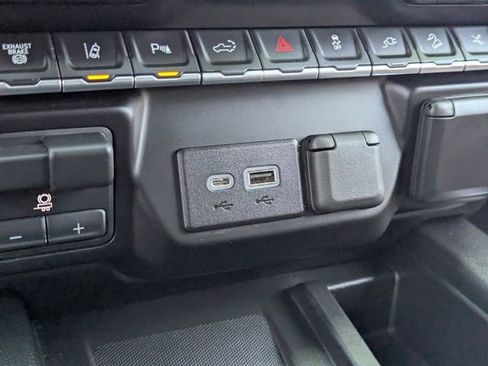 Used 2023 Chevrolet Silverado 2500 High Country w/ Z71 Off-Road Package AWD/4WD image 29