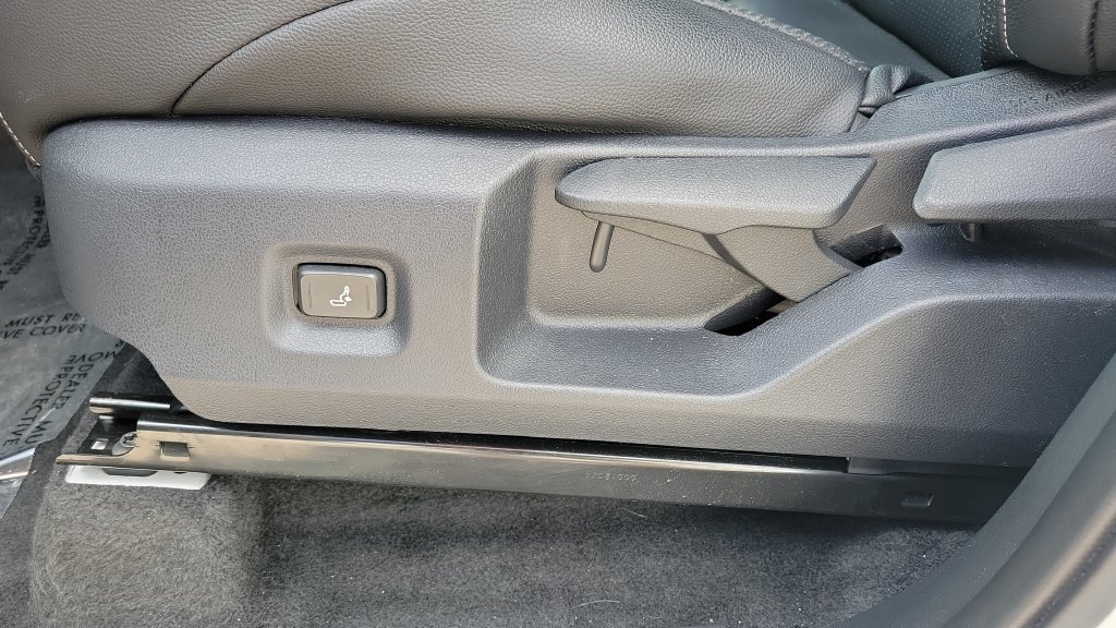 Used 2024 Toyota Tacoma SR5 RWD image 16