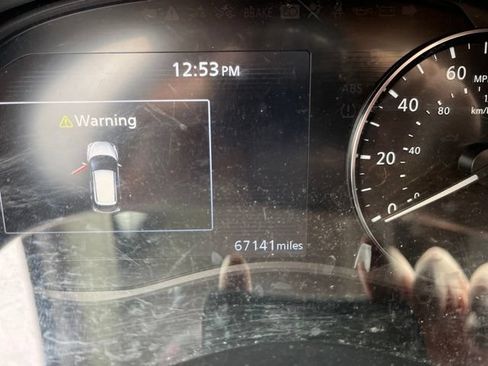 Used 2022 Nissan Kicks SV FWD image 3
