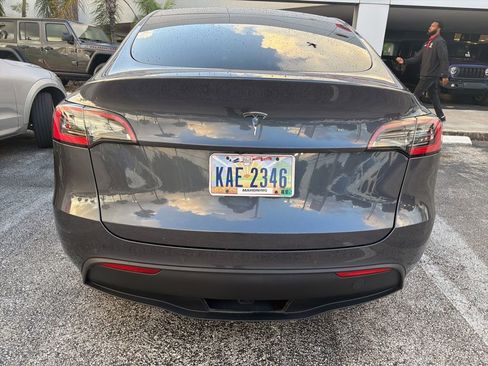 Used 2020 Tesla Model Y Long Range AWD/4WD image 20