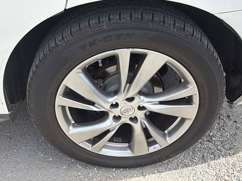 Used 2014 INFINITI QX60 FWD w/ Deluxe Touring Package image 12