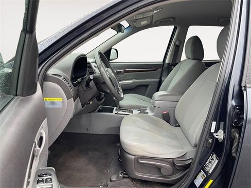 Used 2011 Hyundai Santa Fe GLS image 9