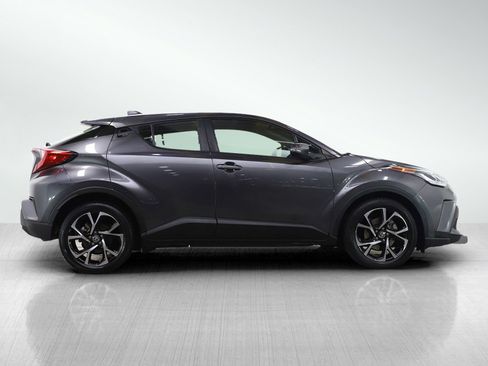 Used 2021 Toyota C-HR XLE image 6