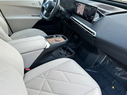 Certified 2023 BMW iX xDrive50 w/ Premium Package image 18