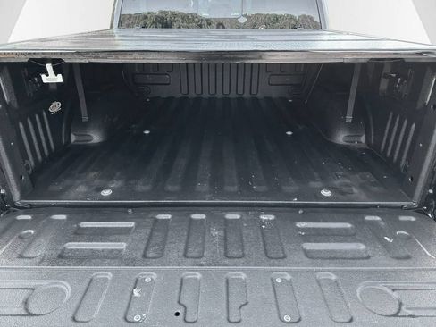 Used 2019 Ford F150 Platinum w/ Equipment Group 701A Luxury AWD/4WD image 9