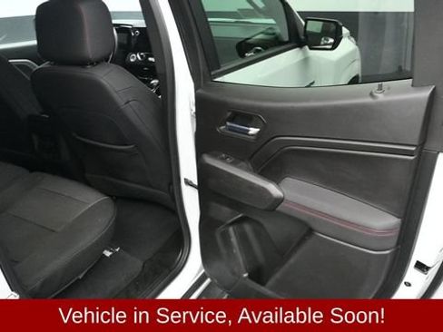 Used 2024 Chevrolet Colorado Z71 w/ Advanced Trailering Package AWD/4WD image 10