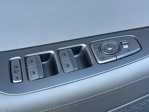Used 2025 Hyundai Palisade SEL FWD image 12