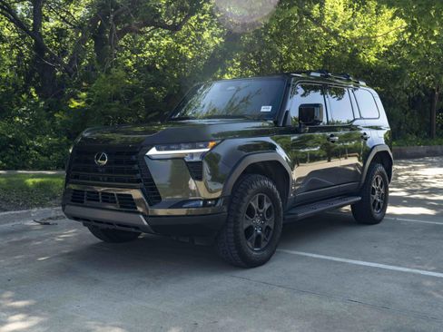 Used 2024 Lexus GX 550 AWD/4WD image 5