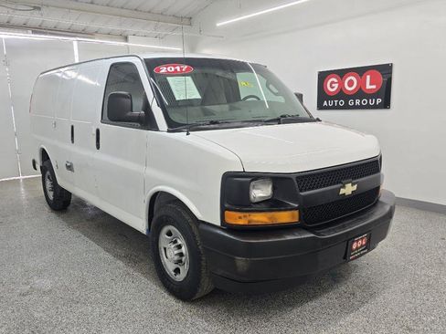 Used 2017 Chevrolet Express 2500 RWD image 1