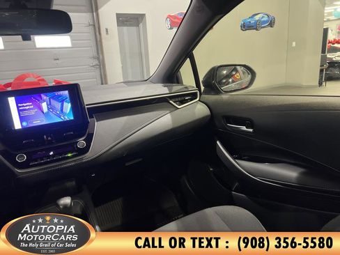 Used 2025 Toyota Corolla SE image 22