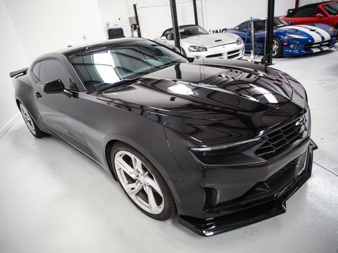 Used 2023 Chevrolet Camaro LT RWD image 8