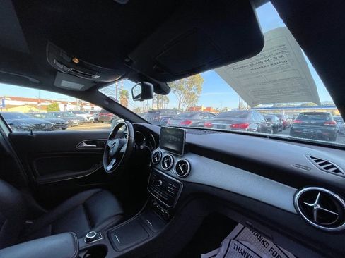 Used 2016 Mercedes-Benz GLA 250 image 12