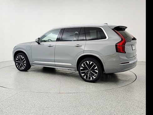 New 2026 Volvo XC90 T8 Plus w/ Protection Package Premier AWD/4WD image 7