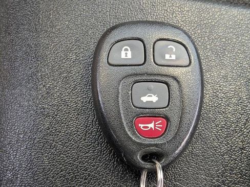 Used 2006 Pontiac Solstice Convertible w/ Power Package RWD image 28