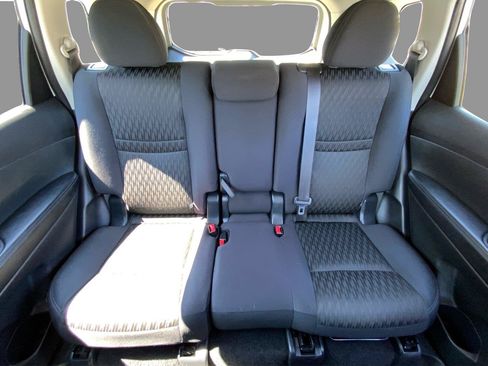 Used 2017 Nissan Rogue SV FWD image 14