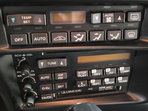 Used 1994 Chevrolet Corvette Coupe RWD image 18
