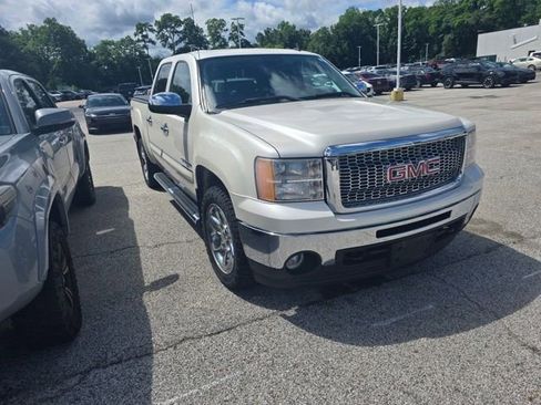 Used 2013 GMC Sierra 1500 SLE w/ Power Tech Package AWD/4WD image 2