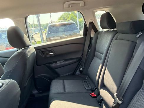 Used 2024 Nissan Rogue SV FWD image 14