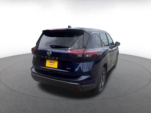 Used 2025 Nissan Rogue SV AWD/4WD image 13