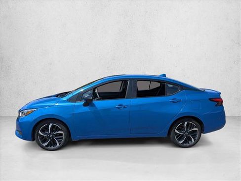 Used 2024 Nissan Versa SR FWD image 8