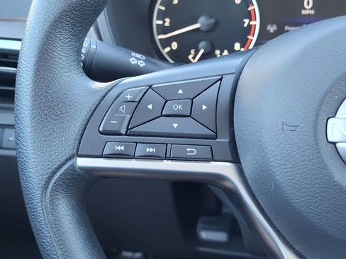 Used 2023 Nissan Altima 2.5 SV FWD image 17