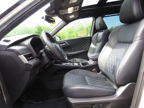 Used 2023 Mitsubishi Outlander SEL AWD/4WD image 10