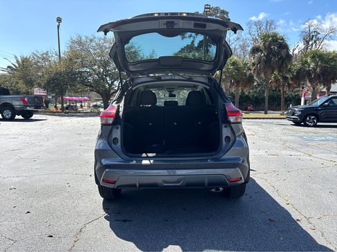 Used 2023 Nissan Kicks S image 21