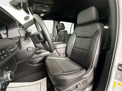 Used 2024 GMC Yukon Denali image 20