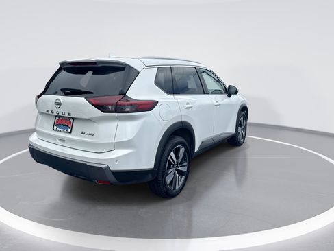 Used 2026 Nissan Rogue SL AWD/4WD image 4