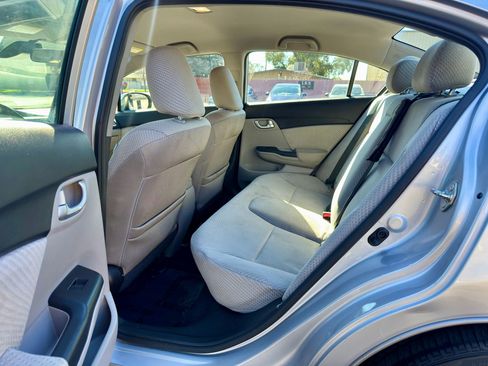 Used 2015 Honda Civic Hybrid Sedan image 8