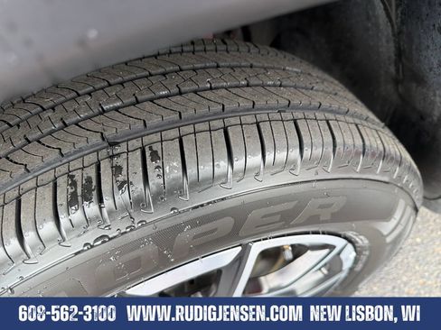 Used 2025 Jeep Compass Trailhawk AWD/4WD image 29