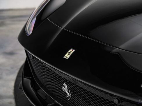 Used 2022 Ferrari 812 GTS RWD image 43