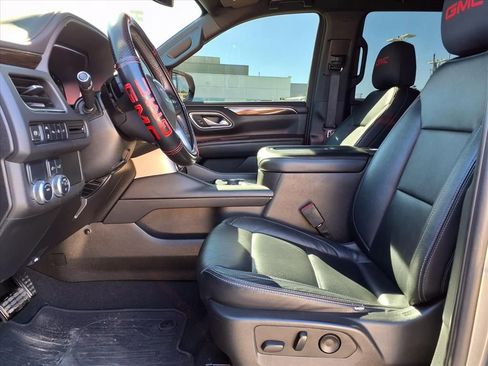 Used 2022 GMC Yukon SLE w/ Gmc Pro Safety Plus Package image 13